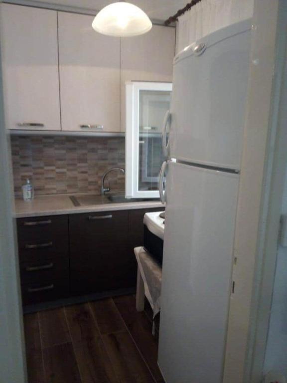 Aigli Luxury Studios Nea Roda Bagian luar foto