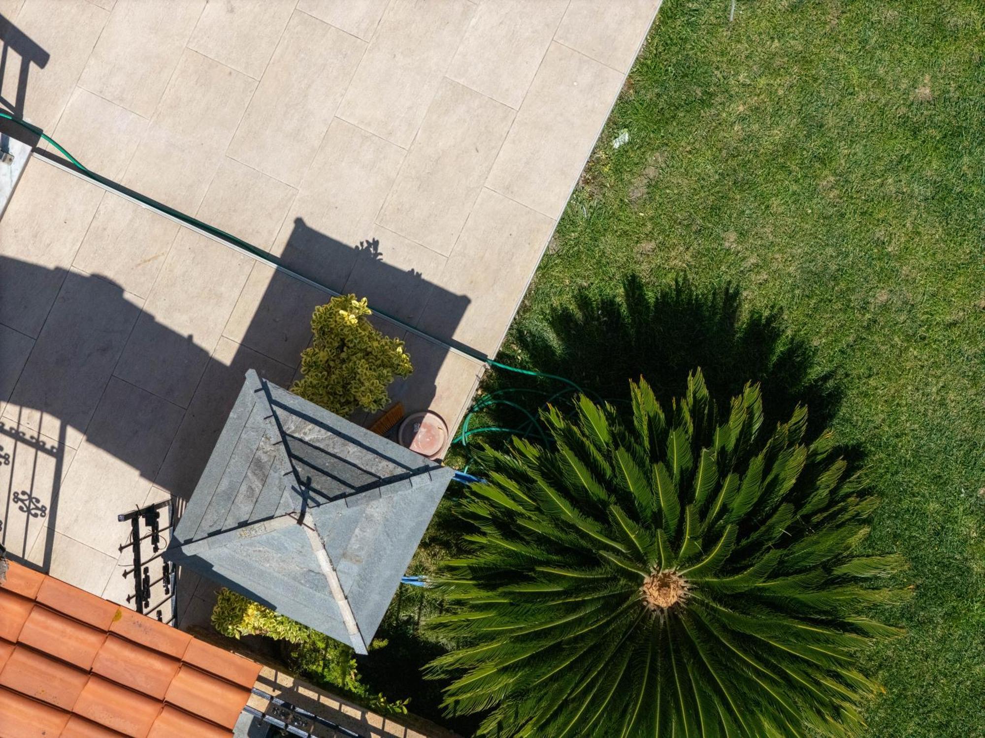 Aigli Luxury Studios Nea Roda Bagian luar foto