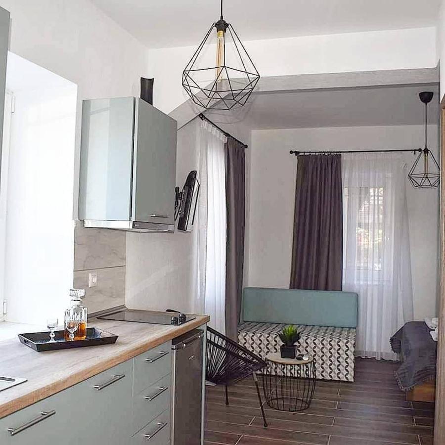 Aigli Luxury Studios Nea Roda Bagian luar foto